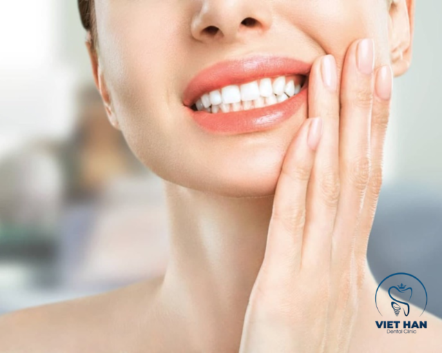 Tẩy trắng răng an toàn giúp răng trắng sáng tự nhiên, tự tin cười tươi ở mọi góc nhìn.